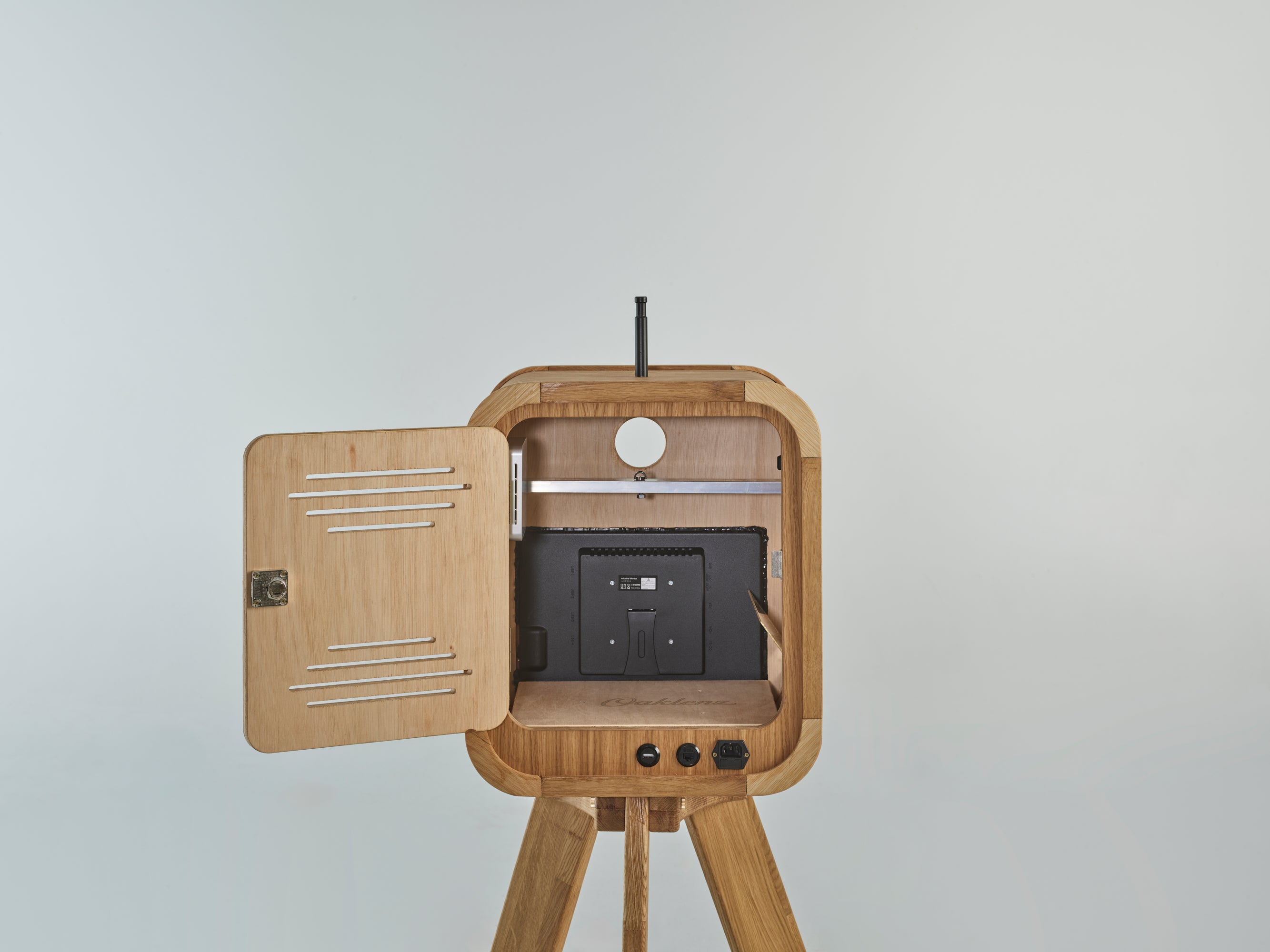 Oaklenz Compact Rear